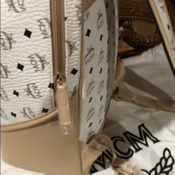 Beige backpack - Picture 3 of 5